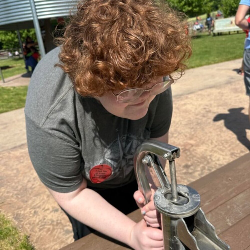 Daintygoblin  I'M LIVE - Picture 4 of 12